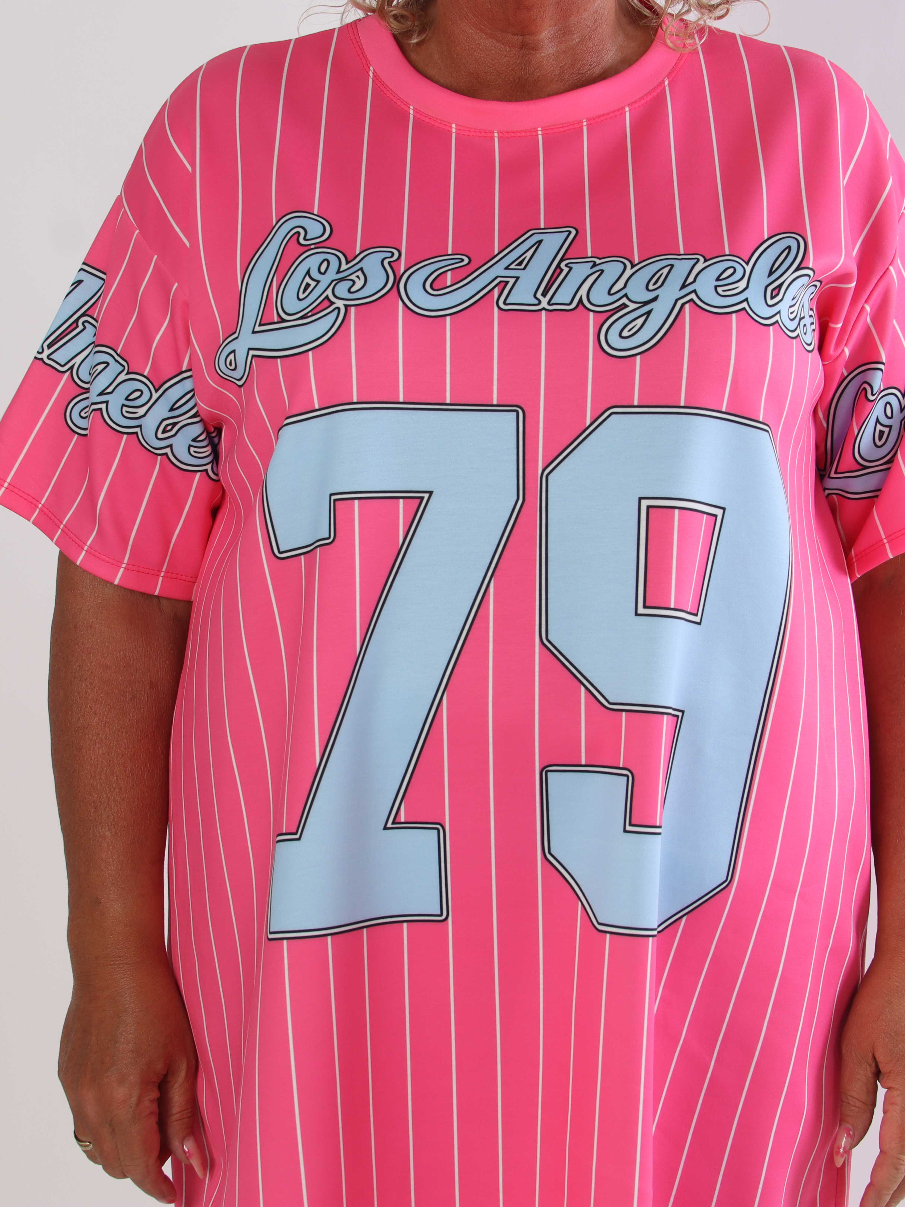 Andrea - Plus size t-shirtkjole viskoseblanding med sporty baseball-inspireret design